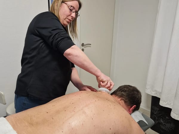Cupping massage galleri 1